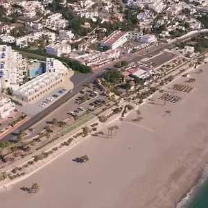 magnfico-apartamento-nuevo-en-1-lnea-de-playa.es-andalucia.com/